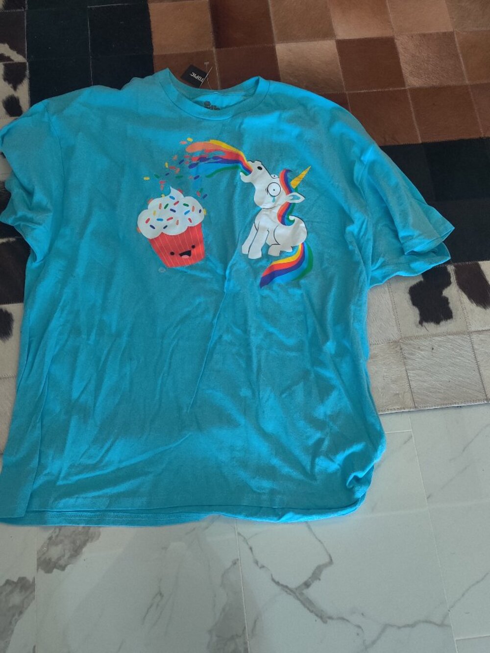 Hot Topic Goodie Two Sleeves Tee size 3xl New